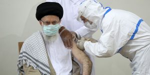 حمایت همه‌جانبه رهبر انقلاب از سلامت مردم/ از تشکیل ستاد مقابله با کرونا تا تقید کامل به پروتکل‌ها و تزریق واکسن ایرانی