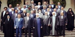 اصلاحات بدون رتوش| مروری بر بدزبانی‌ها و اهانت‌های دولت روحانی به مردم و خبرنگاران