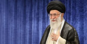 پای درس آقا| وقتی به جمهوری اسلامی هجوم آوردند، خواص جامعه موضع خود را روشن کنند